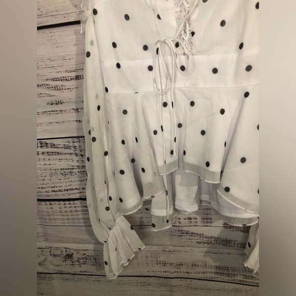 VENUS White Polka Dot Top - Picture 11 of 12
